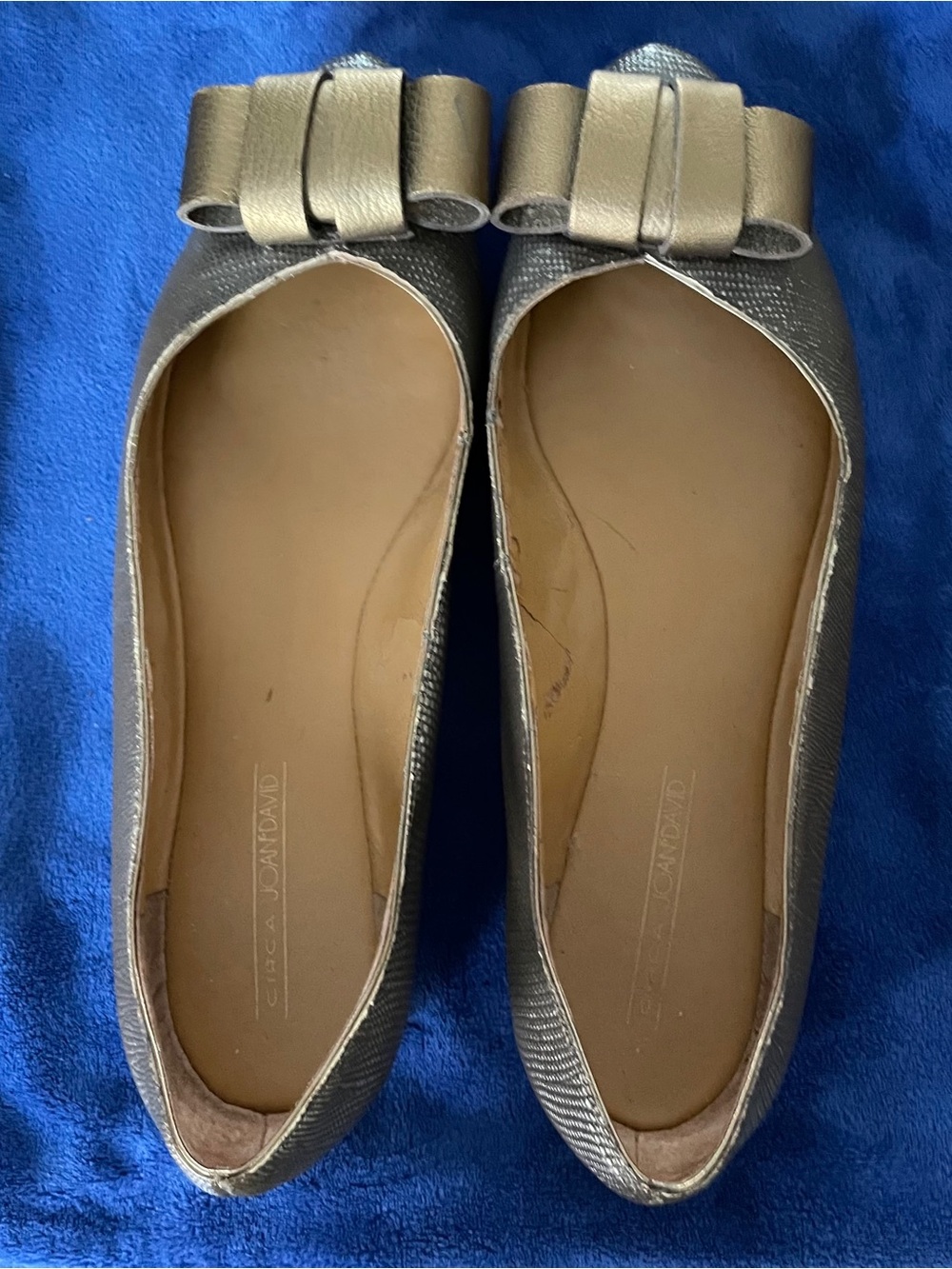CIRCA JOAN and DAVID Metallic Gold Bow Leather Ballet Flats - Picture 2 of 7